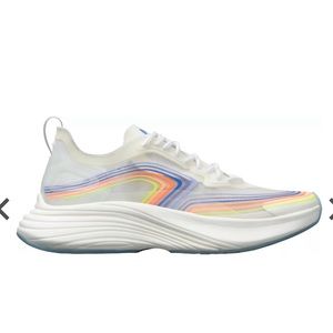 APL Streamline Shoes in size 8